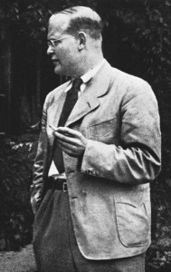 Dietrich Bonhoeffer (1906-1945), German pastor/theologian who wrestled with Nazi-rule and founded the Confessing Church. Photo taken in 1939. This file is licensed under the Creative Commons Attribution-Share Alike 3.0 Germany license. Attribution: Bundesarchiv, Bild 146-1987-074-16 / CC-BY-SA.