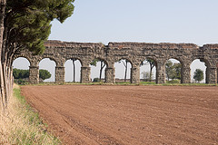 rome aquaduct photo